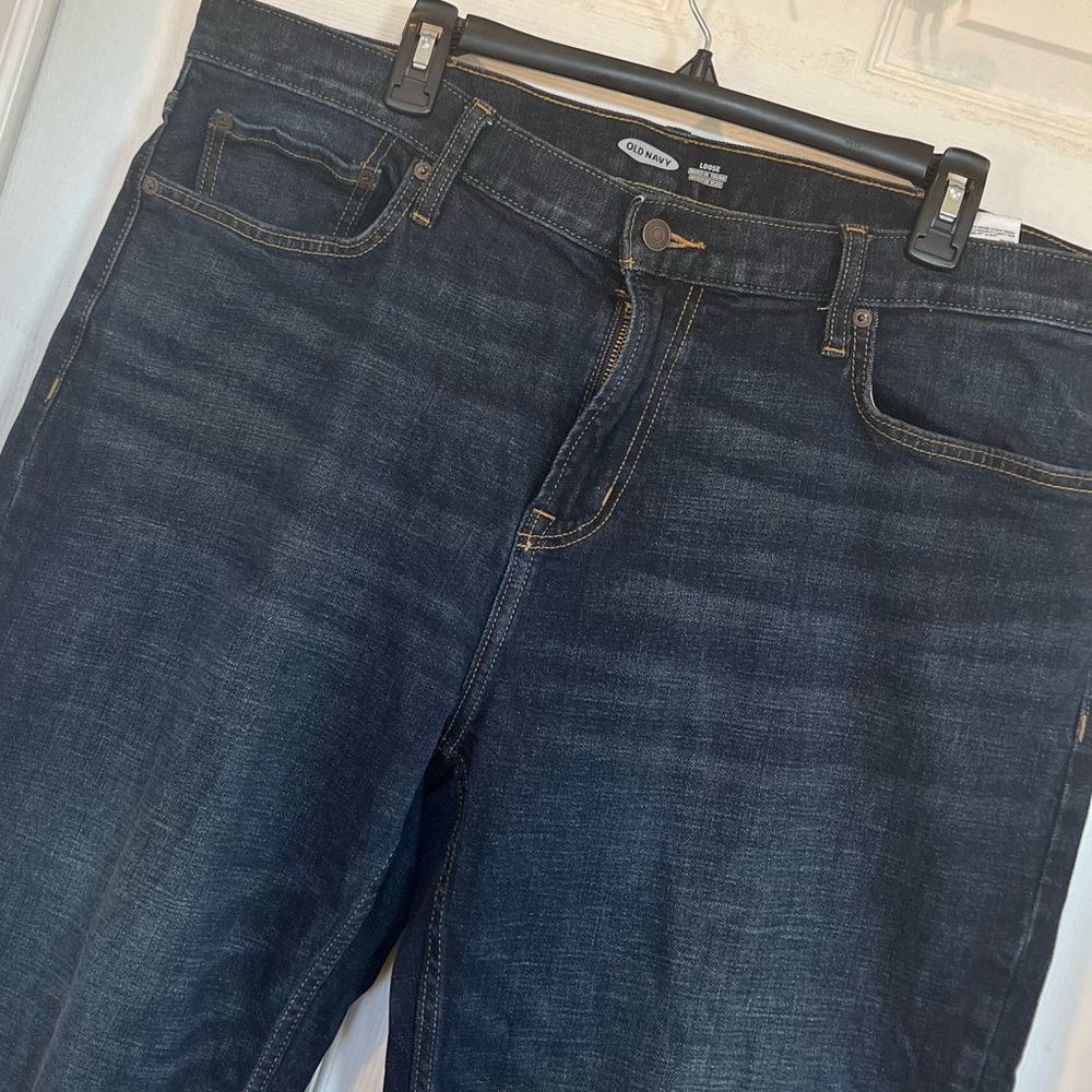 Old Navy Loose Built-In Flex Jeans - Picture 8 of 12
